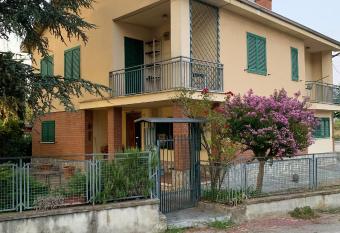 3 bedrooms house with city view and enclosed garden at Motta has Balcony rooms