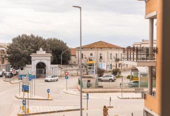 B&B della Stazione has Balcony rooms