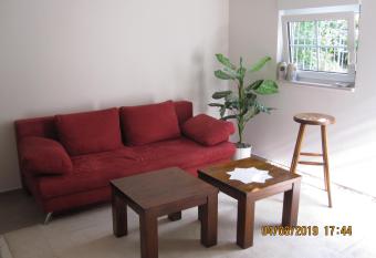 Ferien- bzw. Zeitwohnen Burglengenfeld    Apartment 2 allows 18 year olds to book a room