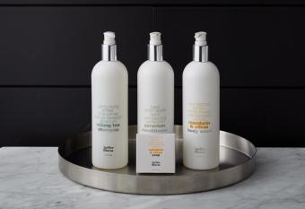 Kimpton Hotel Enso By IHG has rooms with a private hot tub