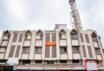 FabExpress Sai Lodging allows 18 year olds to book a room