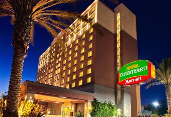 Courtyard by Marriott Culver City Los Angeles allows 18 year olds to book a room