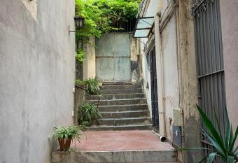 La Dimora di via Manzoni allows 18 year olds to book a room