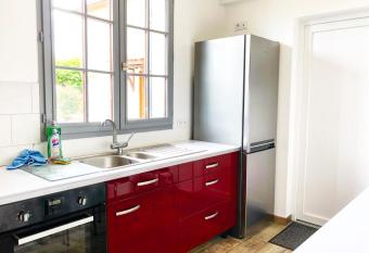 Au lit de Vin has Balcony rooms