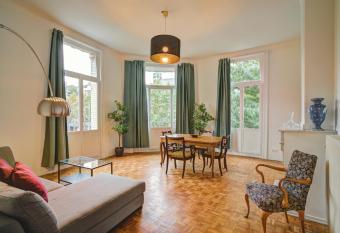 Theodore Residence in the Heart of Antwerp has Balcony rooms