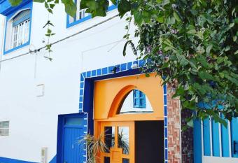 BigBlue Hostel - Taghazout allows 18 year olds to book a room