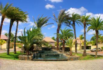 Oasis Villa Tropicale allows 18 year olds to book a room