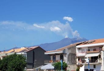 Seaview Apartment by the Beach in Sicily allows 18 year olds to book a room