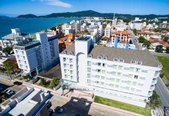 Varadero Palace Hotel II allows 18 year olds to book a room