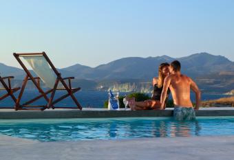 Villa Gallis has Balcony rooms