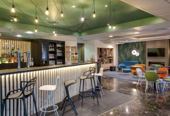 Mercure Cavaillon has Balcony rooms