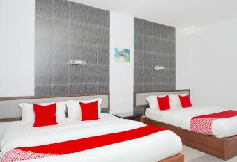 OYO 89457 682 Lodge allows 18 year olds to book a room