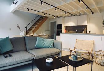 Le Clocher - Le Cercle allows 18 year olds to book a room