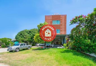 Baan Poemsuk huahin allows 18 year olds to book a room