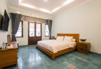 Kutus Kutus Clemmie Huis has Balcony rooms