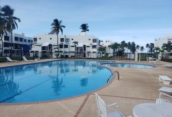 Relax Beachfront Complex at Rio Grande has Balcony rooms