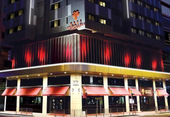 Kew Green Hotel Wanchai Hong Kong allows 18 year olds to book a room