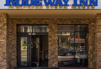 Rodeway Inn Bronx Zoo has Smoking rooms