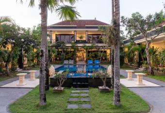 Benian Villas allows 18 year olds to book a room