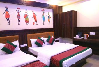 Cottage Ganga Inn has Smoking/Balcony rooms