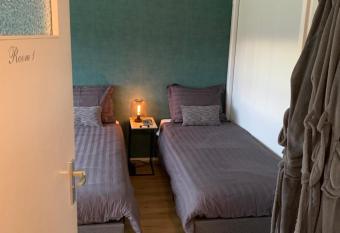 BWB Heerenveen Homestay has Balcony rooms