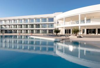 Gran Sagitario has Balcony rooms