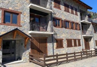 El Estacho de Panticosa allows 18 year olds to book a room