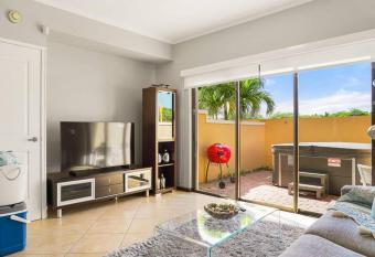 Incredible house in Gold Coast with private jacuzzi NEW REMODELING has Balcony rooms