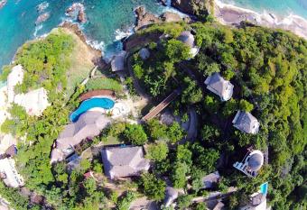 Zoa Hotel has Balcony rooms