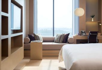 JEN Johor Puteri Harbour by Shangri-La allows 18 year olds to book a room