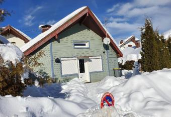 O DOUBS SEJOURS allows 18 year olds to book a room