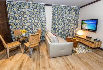 Metropole Suites South Beach allows 18 year olds to book a room