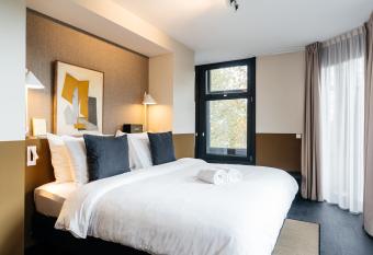 The Hunfeld allows 18 year olds to book a room