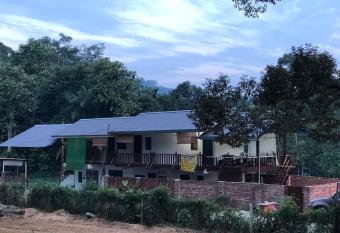 MyDusun Chalet, Taiping, Perak, Malaysia allows 18 year olds to book a room