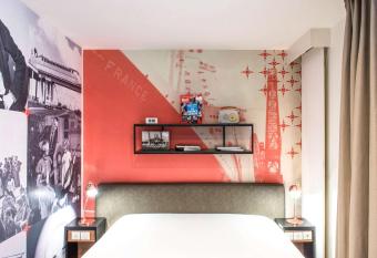 Mercure Strasbourg Centre Petite France allows 18 year olds to book a room