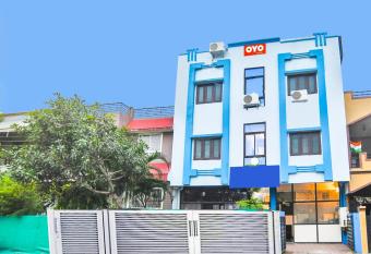 OYO 49263 Silver Peace allows 18 year olds to book a room