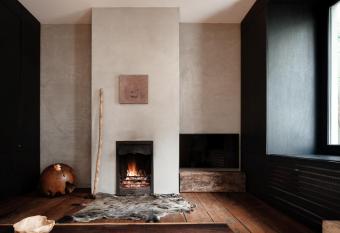 Shelter 7 allows 18 year olds to book a room