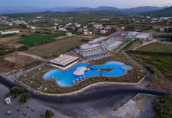 Galini Palace has Balcony rooms