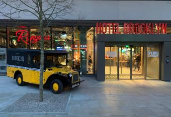 voco Manchester - City Centre, an IHG Hotel has Balcony rooms