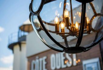 C  te Ouest H  tel Thalasso & Spa Les Sables d Olonne - MGallery has Balcony rooms