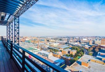 Hallmark House Hotel has Balcony rooms