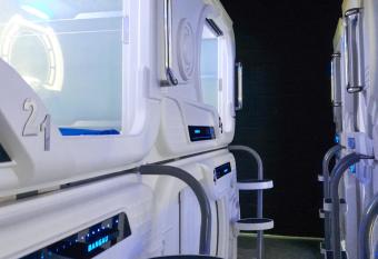 Bangau - Short Term Rest Area Capsule Hotel allows 18 year olds to book a room