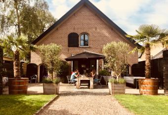 B&B De Smederij has Balcony rooms