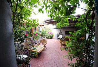 Sunset Inn allows 18 year olds to book a room