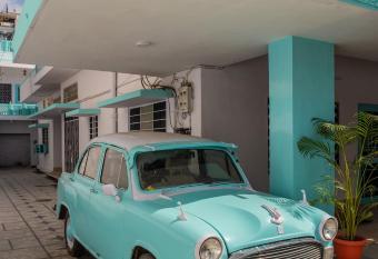 Jaipur 1727 Homestay allows 18 year olds to book a room