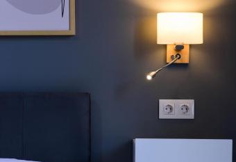 Vasilios Marinos Rooms has Balcony rooms