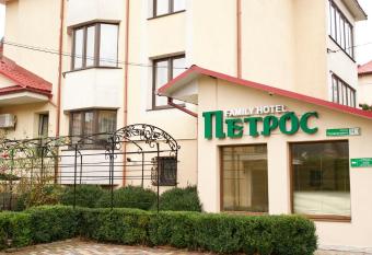              Family Hotel has Balcony rooms