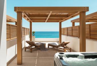 Mitsis Selection Alila has rooms with a private hot tub