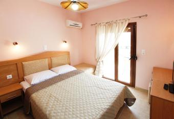 Asteras Kalives has Balcony rooms