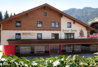 Haus Frey has Balcony rooms